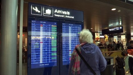 Avec les arrêts maladie qu'il entraîne, Omicron coupe les ailes des compagnies aériennes en Europe