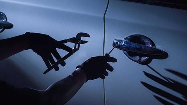 Ankara'da eşine az rastlanır hırsızlık! Otomobili içindeki çocukla birlikte çaldı