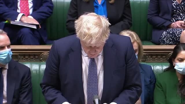 Boris Johnson, obligado a pedir perdón