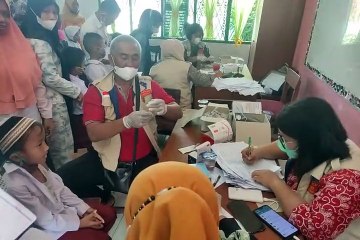 Vaksinasi Covid-19 di MI Negeri  2 Serdang Bedagai