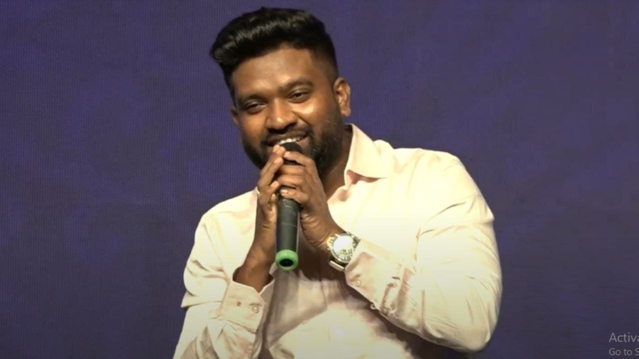 Roll Rida Shows His Fanism Towards Allu Arjun In Rowdy Boys Event | Filmibeat Telugu