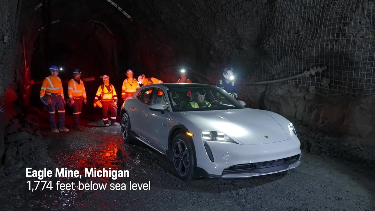 Porsche Taycan Cross Turismo stellt Höhenrekord auf