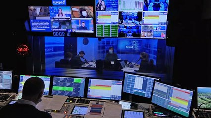 Procès du 13-Novembre : Salah Abdeslam souffle les réponses à Mohamed Abrini