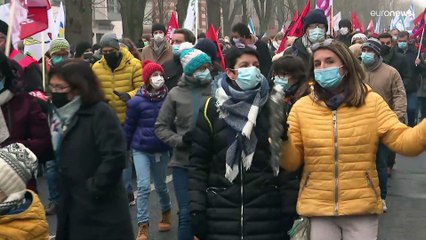 Écoles en France : 38,5% de grévistes selon le ministère, 75% selon le premier syndicat