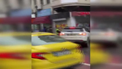 BEYOĞLU'NDA KORSAN OTOPARKÇILAR POLİSE YAKALANDI