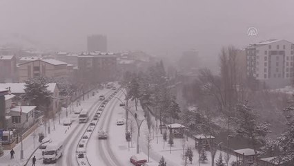 Kar yağışı hayatı olumsuz etkiliyor