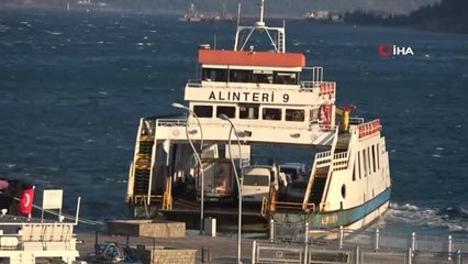 Bozcaada ve Gökçeada'ya fırtına nedeniyle 3 gündür sefer yapılamıyor