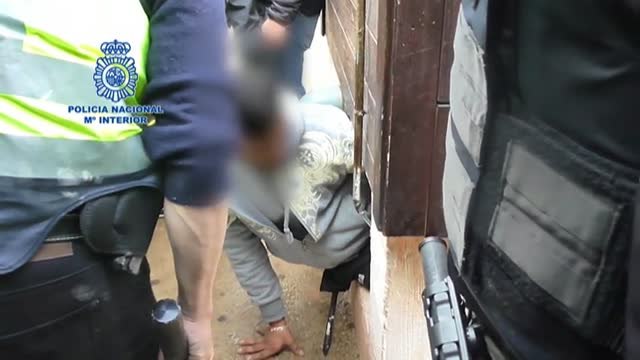 Desarticulada una red que explotaba sexual y laboralmente a 19 mujeres en Murcia