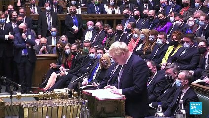 Royaume-Uni : en pleine tourmente politique, Boris Johnson déclaré "cas contact"