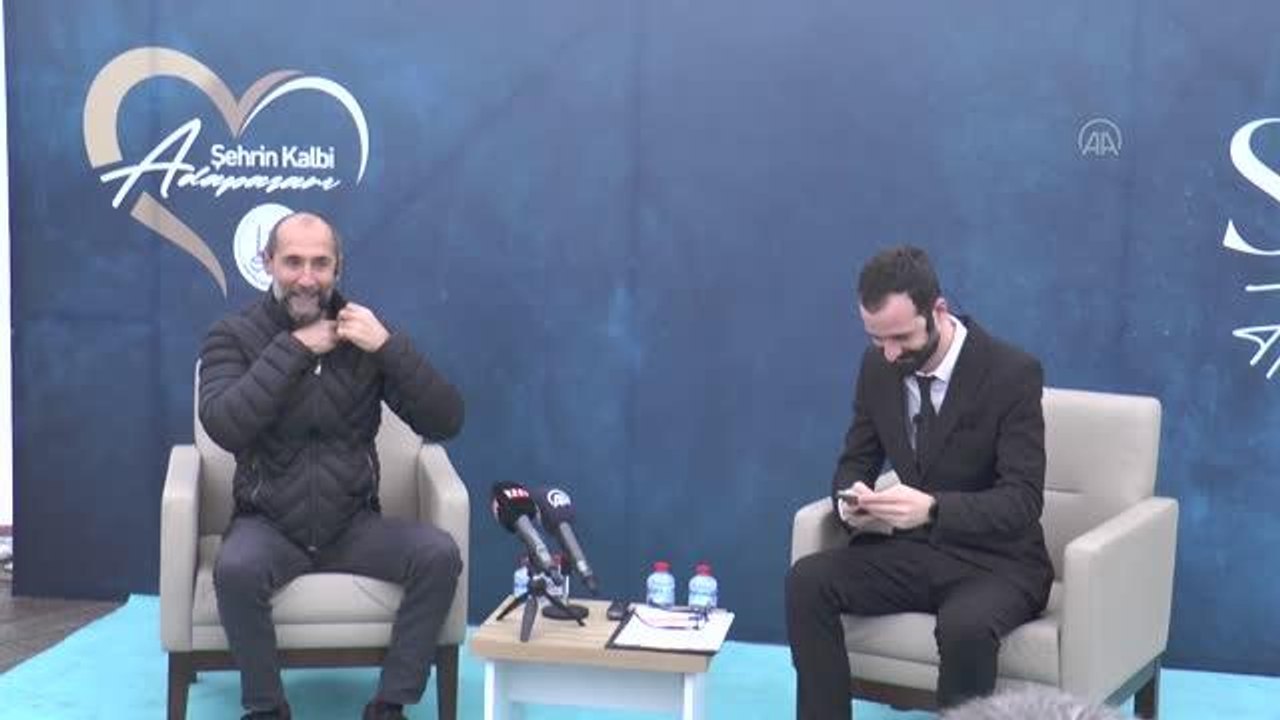 Dünya şampiyonu bilardocu Semih Saygıner, Adapazarı'nda hayranlarıyla buluştu