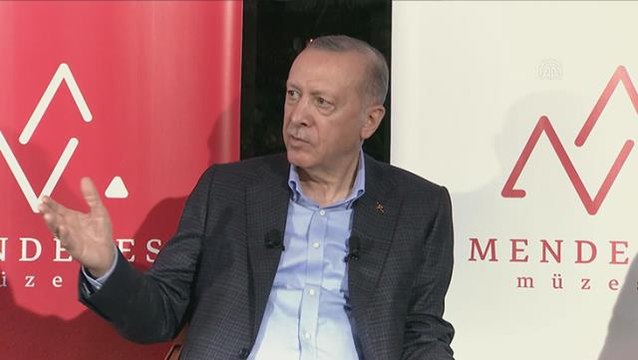 Teröristle fotoğrafı çıkan HDP'li vekille ilgili soruya Cumhurbaşkanı Erdoğan'dan yanıt: Sorulur mu bu?