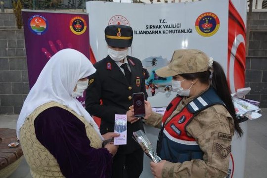 Son dakika haber! KADIN JANDARMALAR, ŞIRNAK'IN KÖYLERİNDE KADES'İ ANLATTI