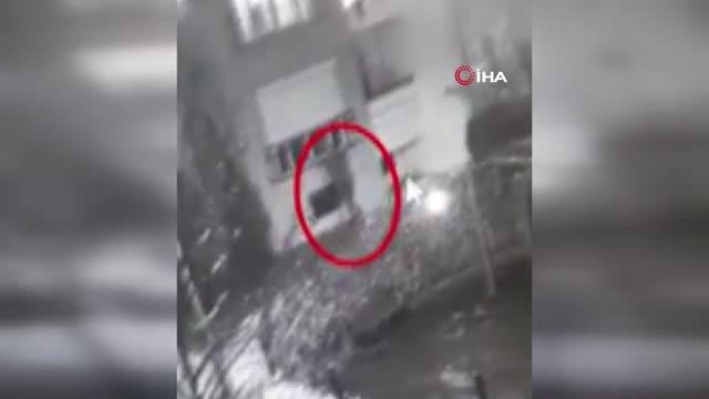 Evin balkonundan böyle girdi... Ziynet eşyası çalıp kaçtı