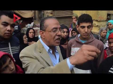رئيس حي روض الفرج لأهالي العقارات المنهارة: روحوا المحافظة وهتاخدوا شقق