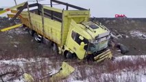 Buzda kayan kamyon şarampole uçtu