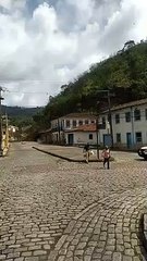 Central 98 | Deslizamento de encosta soterra casas em Ouro Preto