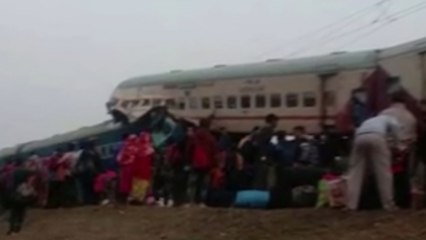 Télécharger la video: Bikaner Express derails in WB, rescue operation underway