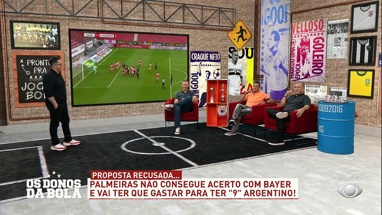 O Palmeiras quer Lucas Alario como camisa 9 para a temporada de 2022. O jogador está no Bayer Leverkusen-ALE e precisa conseguir uma liberação para chegar no Verdão... Bom nome?#OsDonosDaBola