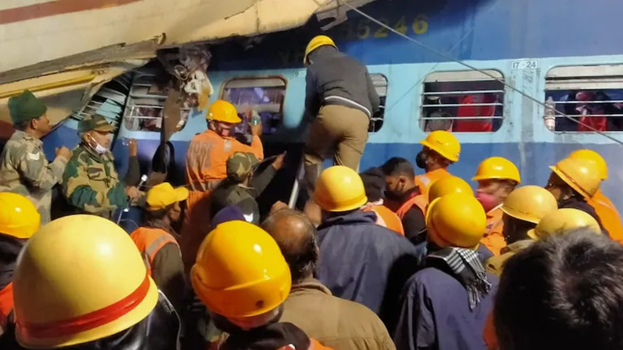 Train derails in WB: 308 passengers had boarded...