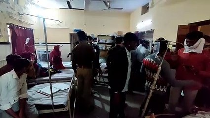 मिनी बस पलटी, 6 जख्मी, दो गंभीर घायल