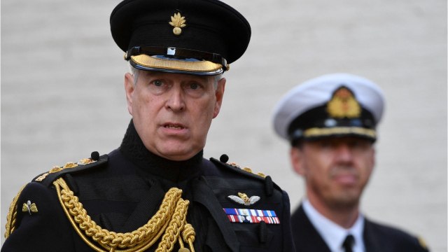 VOICI : Affaire Epstein : après l'annonce de son procès, le prince Andrew renonce à ses titres militaires