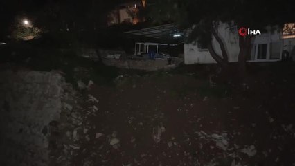 Mahalleli deprem sandı: Duvar yıkıldı evler tahliye edildi