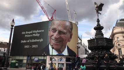Festa em Downing Street na véspera do funeral do príncipe Philip