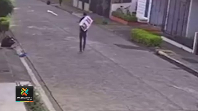 tn7-Indigentes-tachan-hasta-tres-locales-comerciales-por-noche-en-San-José-130122