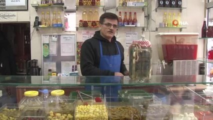 Turşucudan ekonomik saldırılara ilginç tepki: 'Dolar turşusu'