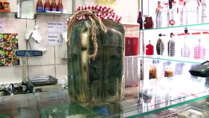 Turşucudan ekonomik saldırılara ilginç tepki, ‘Dolar turşusu’ kurdu