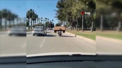 Motosiklet ile masa taşıdı