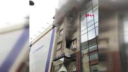 PENDİK'TE GELİNLİK ATÖLYESİNDE YANGIN MAHSUR KALANLARI İTFAİYE KURTARDI