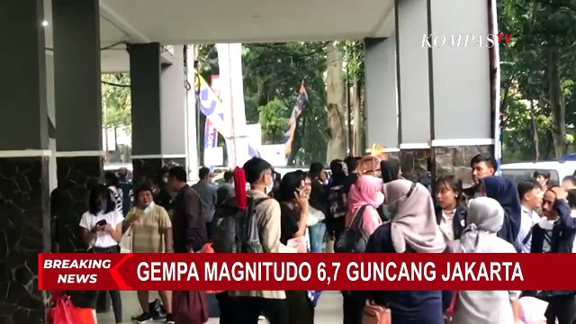Detik-detik Pengunjung Mal Berhamburan Keluar karena Gempa Bumi 6,7 M di Jakarta