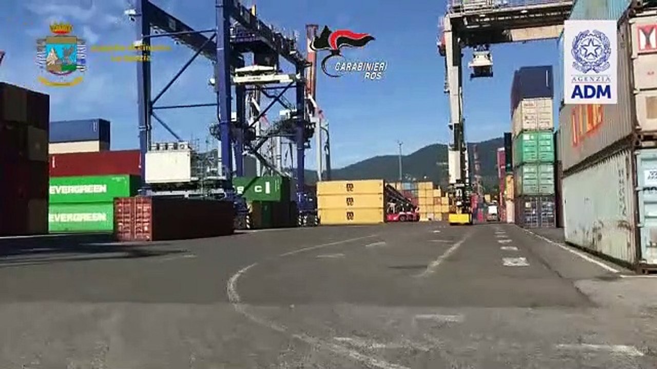 Droga, in porto a La Spezia sequestro di 412 chili di cocaina in un container