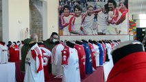 Calcio, in mostra 114 maglie storiche del Bari: un viaggio lungo 65 anni da Magnanini ad Antenucci