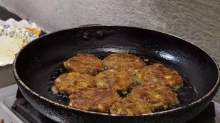 চিংড়ি মাছের বড়া / চপ রেসিপি | Chingri macher bora। prawn pakora recipe। bora recipe। pakora recipe | BKitchen Bangla