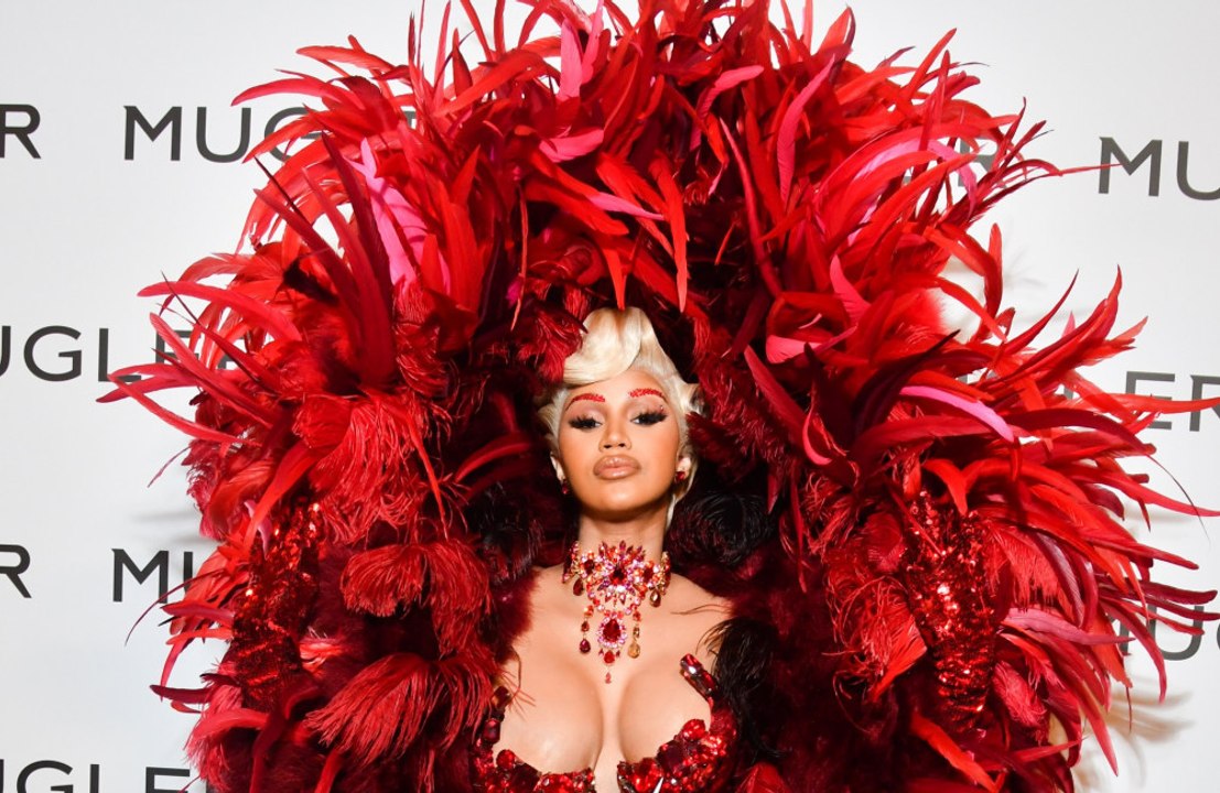 Cardi B: ‘Atılan iftiralar yüzünden intihar noktasına geldim’