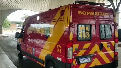 Porta de ônibus fecha e derruba idoso de 87 anos dentro do Terminal Oeste