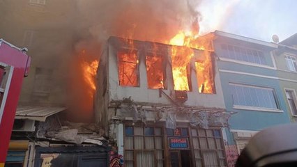 Bir döneme damga vuran Çukur dizisinin çekildiği bina alev alev yandı