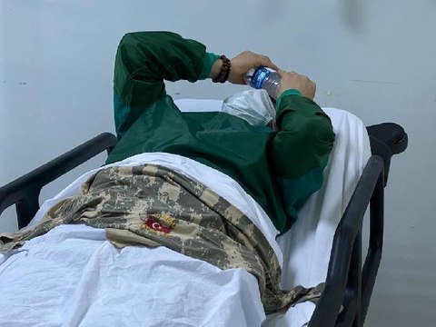 SAĞLIK ÇALIŞANINI SU ŞİŞESİ İLE YARALAYAN SANIĞA 1 YIL HAPİS