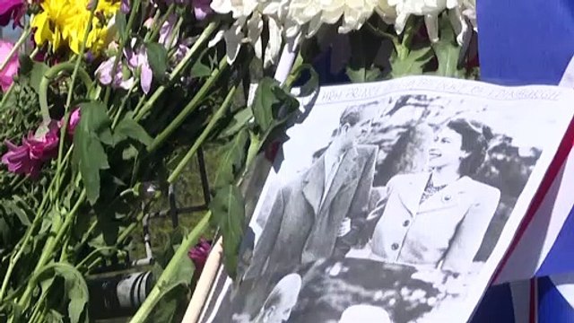 Борис Джонсон извиняется за новые вечеринки — теперь лично перед королевой