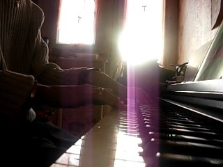 One Winged Pianist : Le roi lion nous sommes un