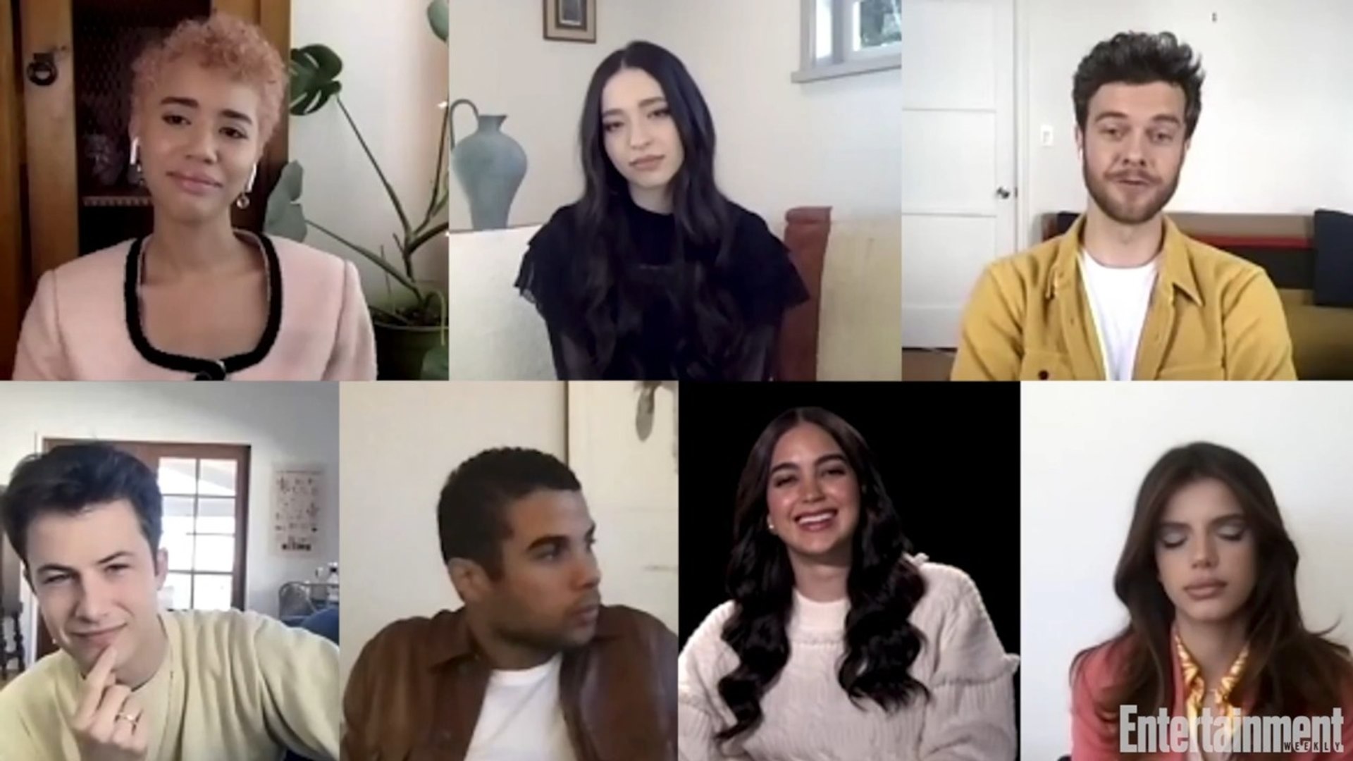 ⁣‘Scream’ Newcomers Name Their Favorite Scary Movies