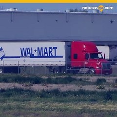 Empleada de Walmart demanda por discriminación
