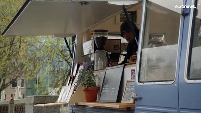 Нидерланды смягчают локдаун