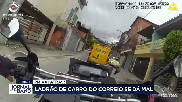 Uma perseguição a um bandido que tinha acabado de roubar um carro dos correios. Numa moto o PM vai atrás do criminoso e consegue fazer a prisão