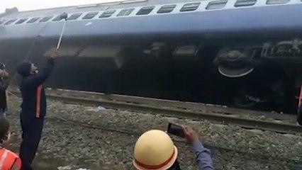 El descarrilamiento de un tren en la India causa varios muertos y heridos