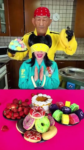 Ice cream challenge! Fruits vs sweet food mukbang