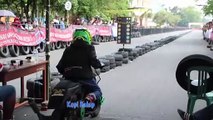 pertarungan sengit motor vespa