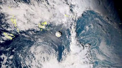 "Eine massive Explosion": Vulkan löst Tsunami-Warnungen im Südpazifik aus